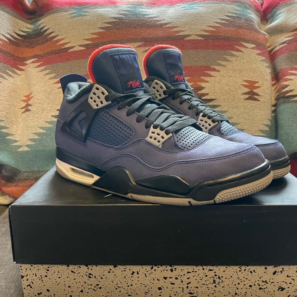 Nike Jordan 4 winterized size 11.5 like new